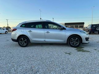 Renault Megane 2015-thumb-11
