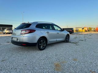 Renault Megane 2015-thumb-13