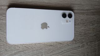 iPhone 12 white