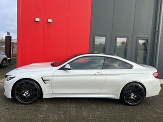 Bmw M4 2019-thumb-1