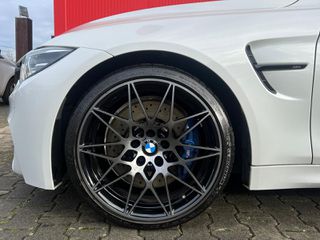 Bmw M4 2019-thumb-3