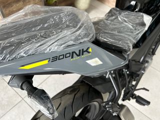 CFmoto 300NK 2026-thumb-2
