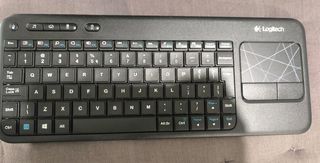 Ασύρματο Πληκτρολόγιο-Ποντικι Logitech K400r