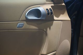 Porsche Cayman 2006 S-thumb-9