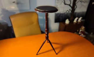 Τραπεζάκι Ανθοστήλη Vintage μεταχειρισμένο 23x60cm ξύλινο