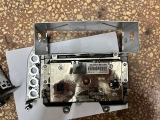 MASERATI GRAN TURISMO ΓΝΗΣΙΑ ΟΘΟΝΗ + ΡΑΔΙΟ CD ΚΟΝΣΟΛΑ-thumb-8