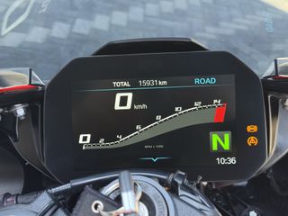 Bmw S1000RR 2023-thumb-8