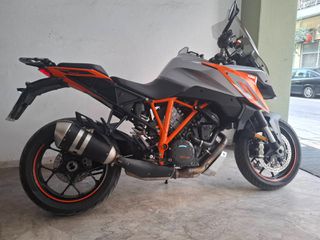 KTM 1290 Super Duke GT 2016-thumb-3