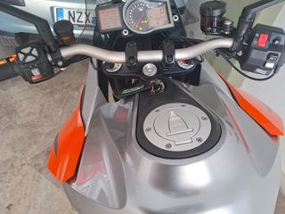 KTM 1290 Super Duke GT 2016-thumb-46
