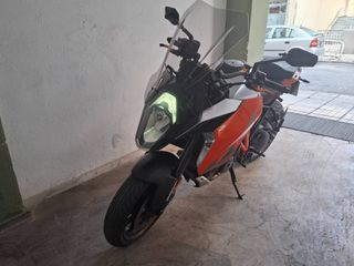KTM 1290 Super Duke GT 2016-thumb-10