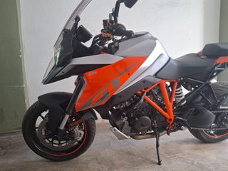 KTM 1290 Super Duke GT 2016-thumb-13