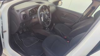 Dacia Sandero 2018-thumb-1