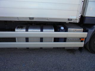 Καρότσα Μουσαμάς Volvo 2007 FM 13 480-thumb-8