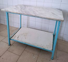 Πάγκος εργασίας με μάρμαρο