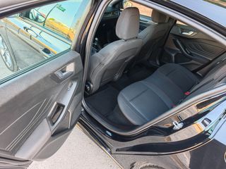 Ford Focus 2020 ST-LINE-thumb-44