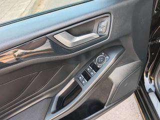 Ford Focus 2020 ST-LINE-thumb-24