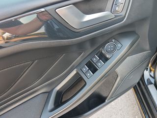 Ford Focus 2020 ST-LINE-thumb-25