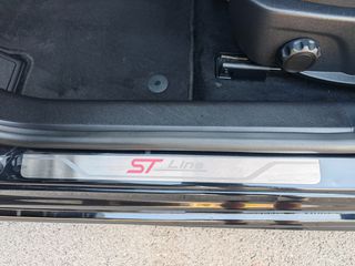 Ford Focus 2020 ST-LINE-thumb-27