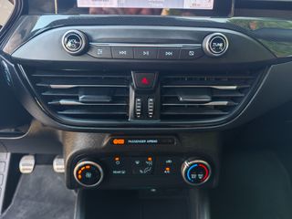 Ford Focus 2020 ST-LINE-thumb-35