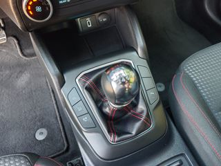 Ford Focus 2020 ST-LINE-thumb-36