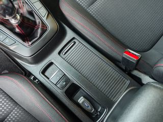 Ford Focus 2020 ST-LINE-thumb-37