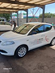 Lancia Ypsilon 2015-thumb-6