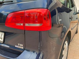 Volkswagen Touran 2012 5+2 Θέσεις ΑΡΙΣΤΟ - ΠΑΝΟΡΑΜΙΚΗ ΟΡΟΦΗ-thumb-4