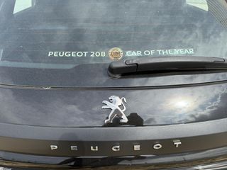 Peugeot 208 2021-thumb-4