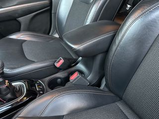 Jeep Compass 2017 LIMITED EDITION-thumb-29