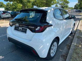 Toyota Yaris 2021 1.5 HYBRID STYLE PLUS CVT-thumb-2