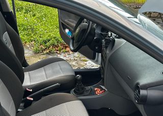 Seat Ibiza 2004-thumb-7