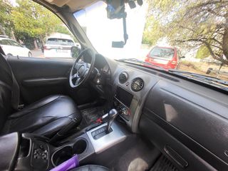 Jeep Cherokee 2004 3.7 LIMITED EDITION AUTO 211 PS-thumb-39