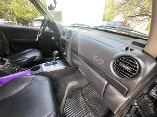 Jeep Cherokee 2004 3.7 LIMITED EDITION AUTO 211 PS-thumb-43