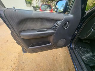 Jeep Cherokee 2004 3.7 LIMITED EDITION AUTO 211 PS-thumb-44