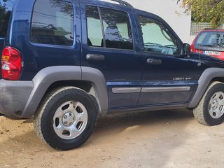 Jeep Cherokee 2004 3.7 LIMITED EDITION AUTO 211 PS-thumb-17