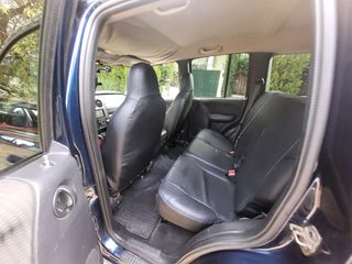 Jeep Cherokee 2004 3.7 LIMITED EDITION AUTO 211 PS-thumb-30