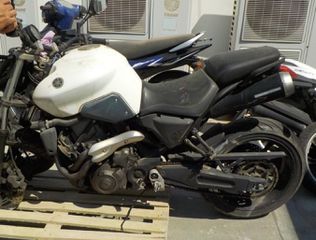 Yamaha MT-03 2010-thumb-1