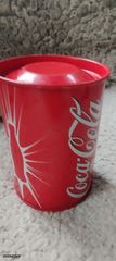 Κουτί με καπάκι COCA COLA SODA συλλεκτικο ΤΣΙΓΚΙΝΟ ΚΟΥΤΙ εποχής. ΑΝ ΘΈΛΕΤΕ ΝΑ ΔΕΊΤΕ ΌΛΕΣ της ΑΓΕΛΕΙΕΣ μου πατήστε κάτω από το όνομα μου ευχαριστώ για τον χρόνο σας