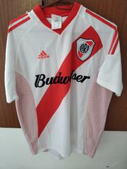Φανέλα (εμφάνιση) της ποδοσφαιρικής River Plate