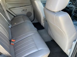 Jeep Grand Cherokee 2005 LAREDO-thumb-8