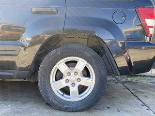Jeep Grand Cherokee 2005 LAREDO-thumb-18