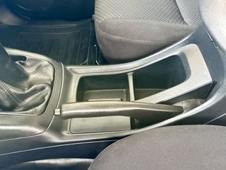 Φορτηγό Έως 7.5τ Toyota 2015 HILUX D-4D-thumb-60