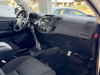 Φορτηγό Έως 7.5τ Toyota 2015 HILUX D-4D-thumb-65