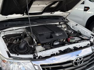 Φορτηγό Έως 7.5τ Toyota 2015 HILUX D-4D-thumb-69