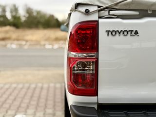 Φορτηγό Έως 7.5τ Toyota 2015 HILUX D-4D-thumb-20