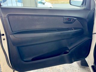 Φορτηγό Έως 7.5τ Toyota 2015 HILUX D-4D-thumb-43