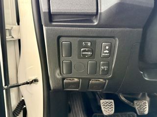 Φορτηγό Έως 7.5τ Toyota 2015 HILUX D-4D-thumb-48