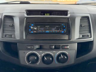 Φορτηγό Έως 7.5τ Toyota 2015 HILUX D-4D-thumb-55
