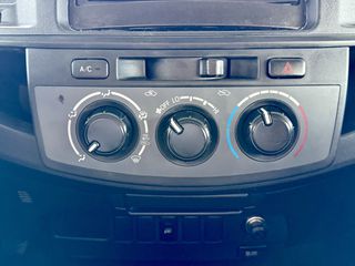 Φορτηγό Έως 7.5τ Toyota 2015 HILUX D-4D-thumb-57