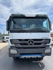 Ανατροπή Mercedes-Benz 2012 Actors 41-44-thumb-7